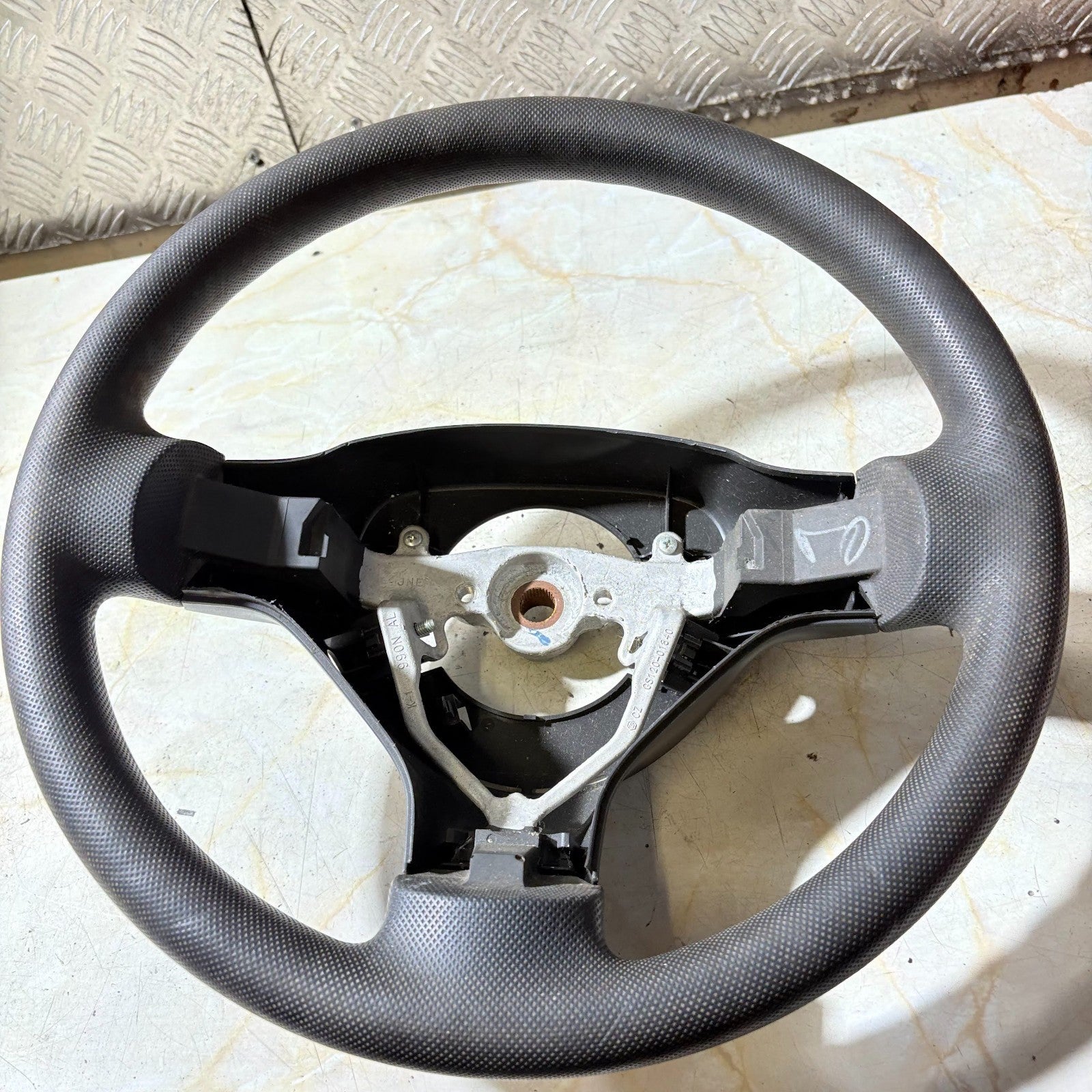 CITROEN C1 2005-2014 MK1 THREE SPOKE DRIVER STEERING WHEEL CORE