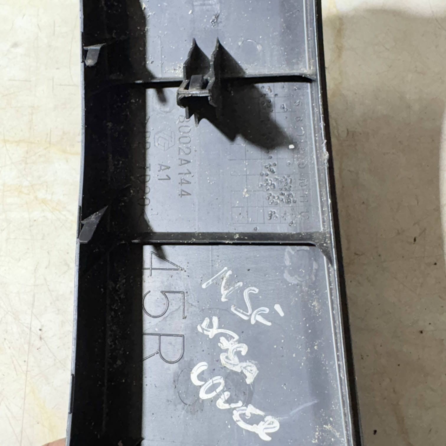 MITSUBISHI OUTLANDER MK2 INTERIOR PANEL COVER TRIM 8002A144 NSF