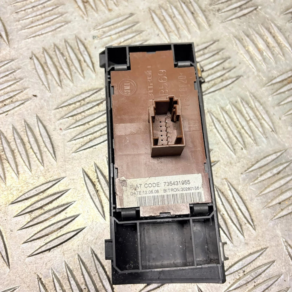 2010 Peugeot Boxer MITO HEADLIGHT SWITCH B569