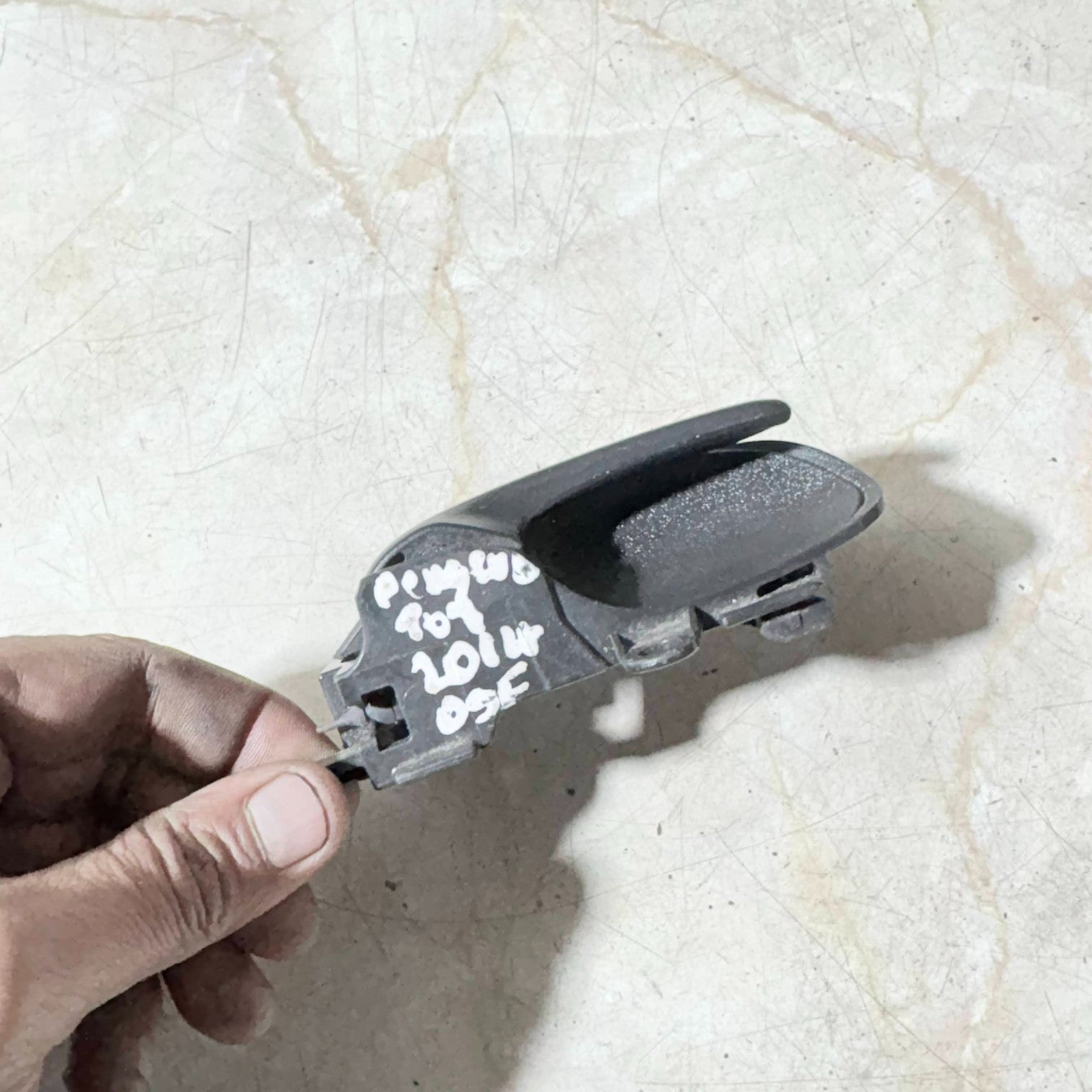 Interior Door Handle Right Driver Front For PEUGEOT 107 2014
