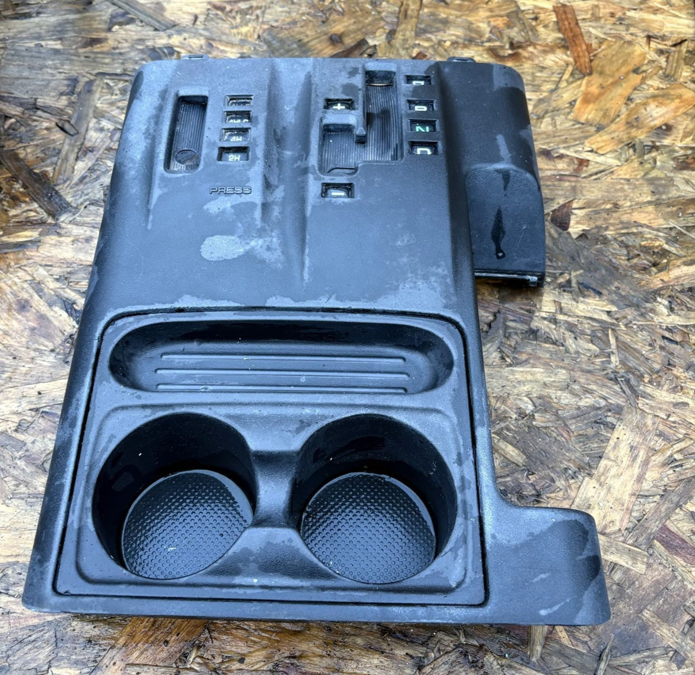 2001MITSUBISHI PAJERO III V7W V6W Cup Holder MR444930 3.20 Diesel 118kw 25503252