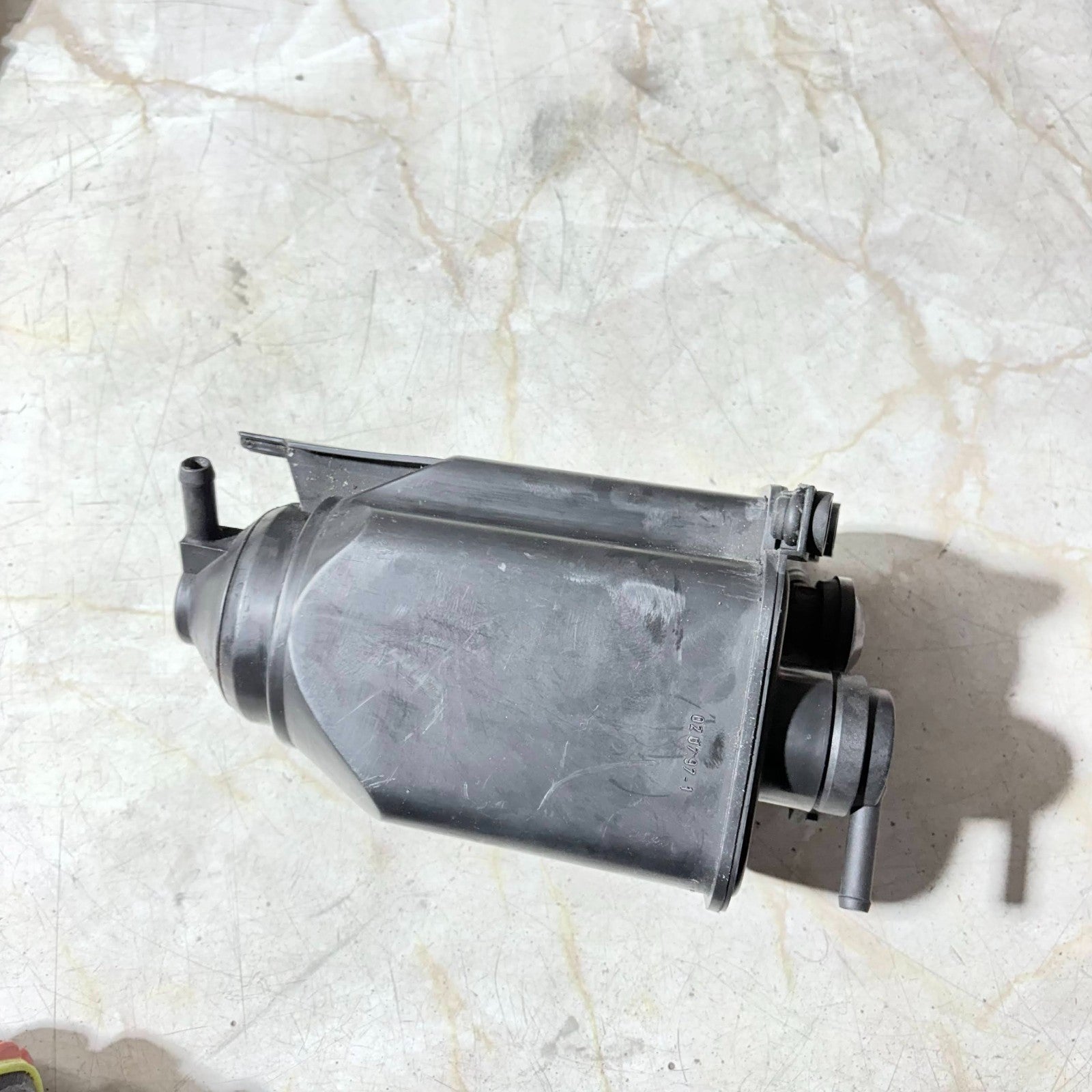 1J0201801 Activated Carbon Filter GM Tank/Vaccum Pump For Audi A3