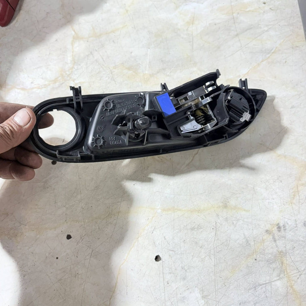 FORD FIESTA MK7 DRIVER FRONT INTERIOR DOOR HANDLE 8A61-A22600-AFW OSF