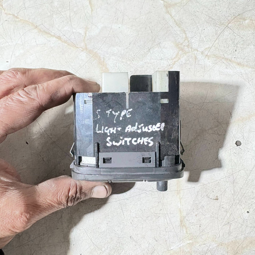 1999?2007 Jaguar S-Type Dash Switch Panel (Headlight/Fog/Cruise)