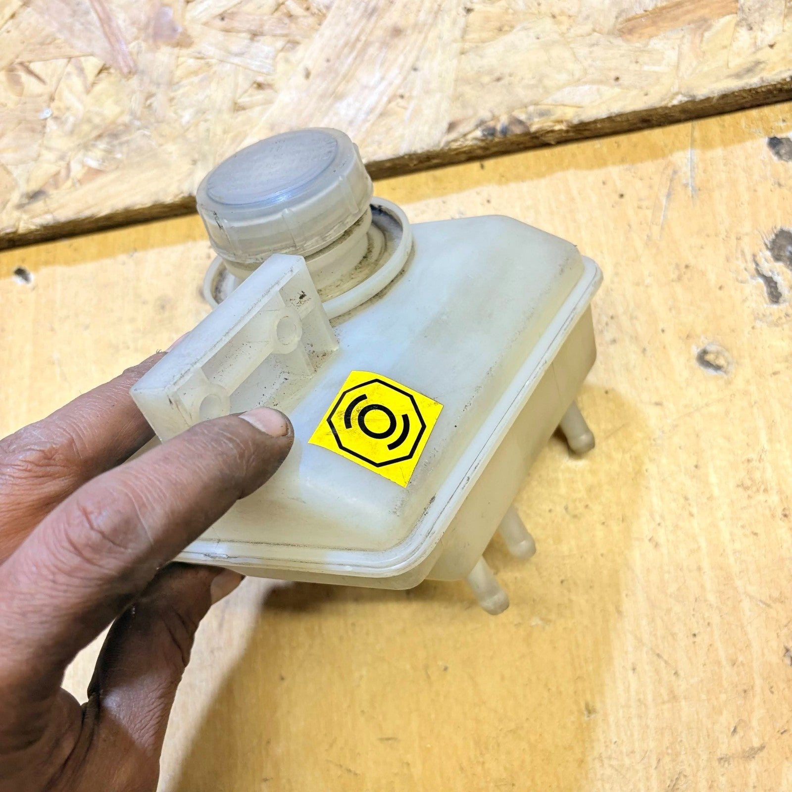 FIAT PUNTO 2004 BRAKE FLUID RESERVOIR TANK BOTTLE