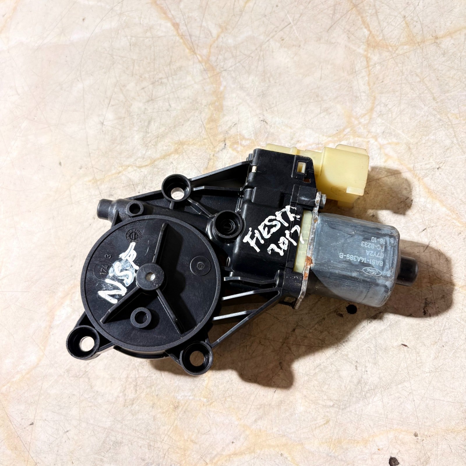Ford Fiesta Mk7.5 Facelift 13-17 Passenger Front Left Window Motor 8A61-14A389-B