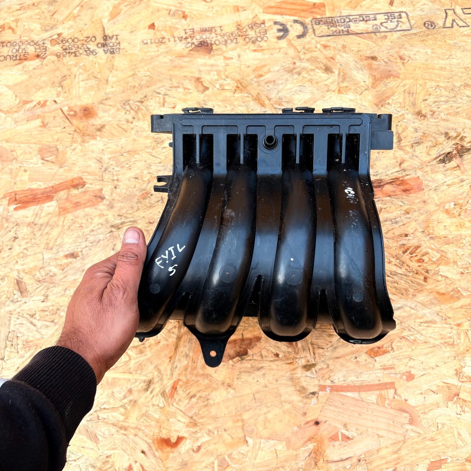 Nissan Note E11 1.4 CR14DE Petrol Air Intake Manifold 2006-2013