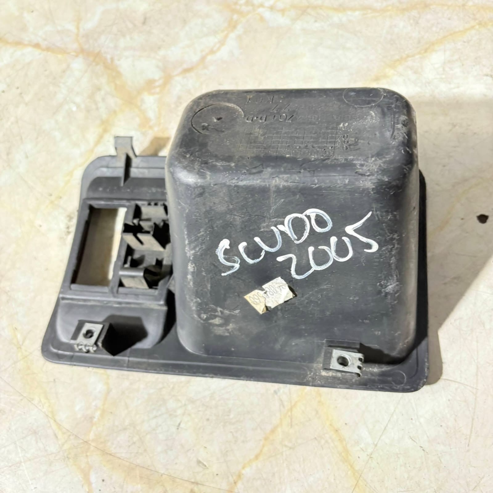 1925698 1472209077 Headlight Range Control Light Controller LightUK88331408 2005