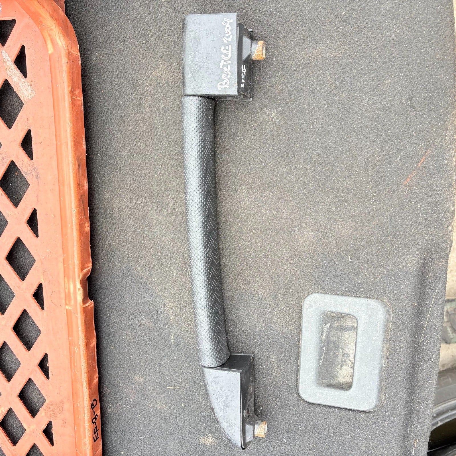 VW NEW BEETLE 2000-2010 LEFT PASSENGER SIDE ROOF INTERIOR GRAB HANDLE TRIM