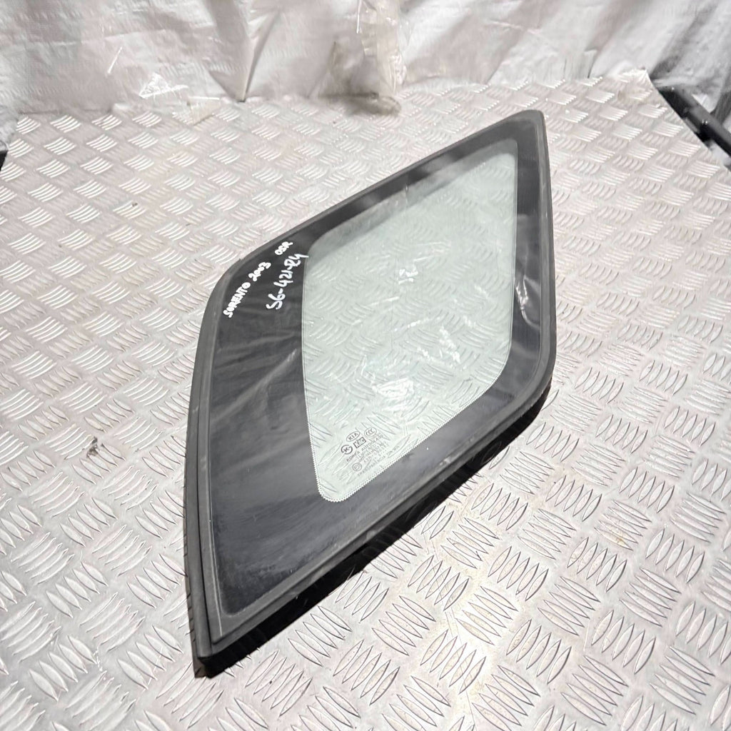 KIA SORENTO MK1 DRIVER REAR RIGHT QUARTER WINDOW GLASS TINTED 03-09 87820-3E030