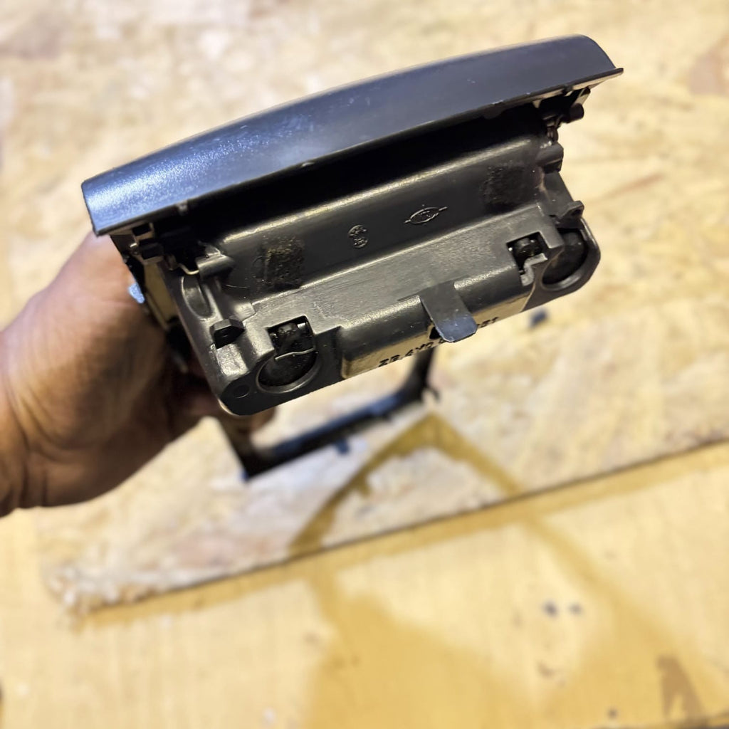 SKODA FABIA MK1 6Y 2000-2007 GEARSTICK SURROUND ASHTRAY ZB-6Y0-857-951