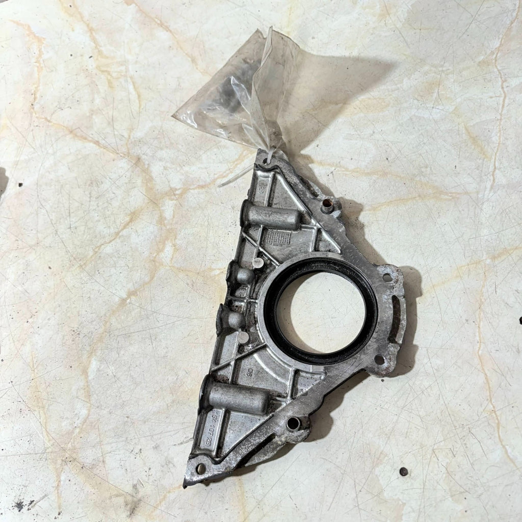 MERCEDES 651 SPRINTER CRANK OIL SEAL HOUSING A6510110108