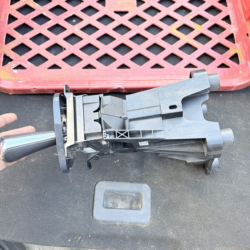 PEUGEOT 3008 2012 AUTOMATIC GEAR SELECTOR SHIFTER 9687024580