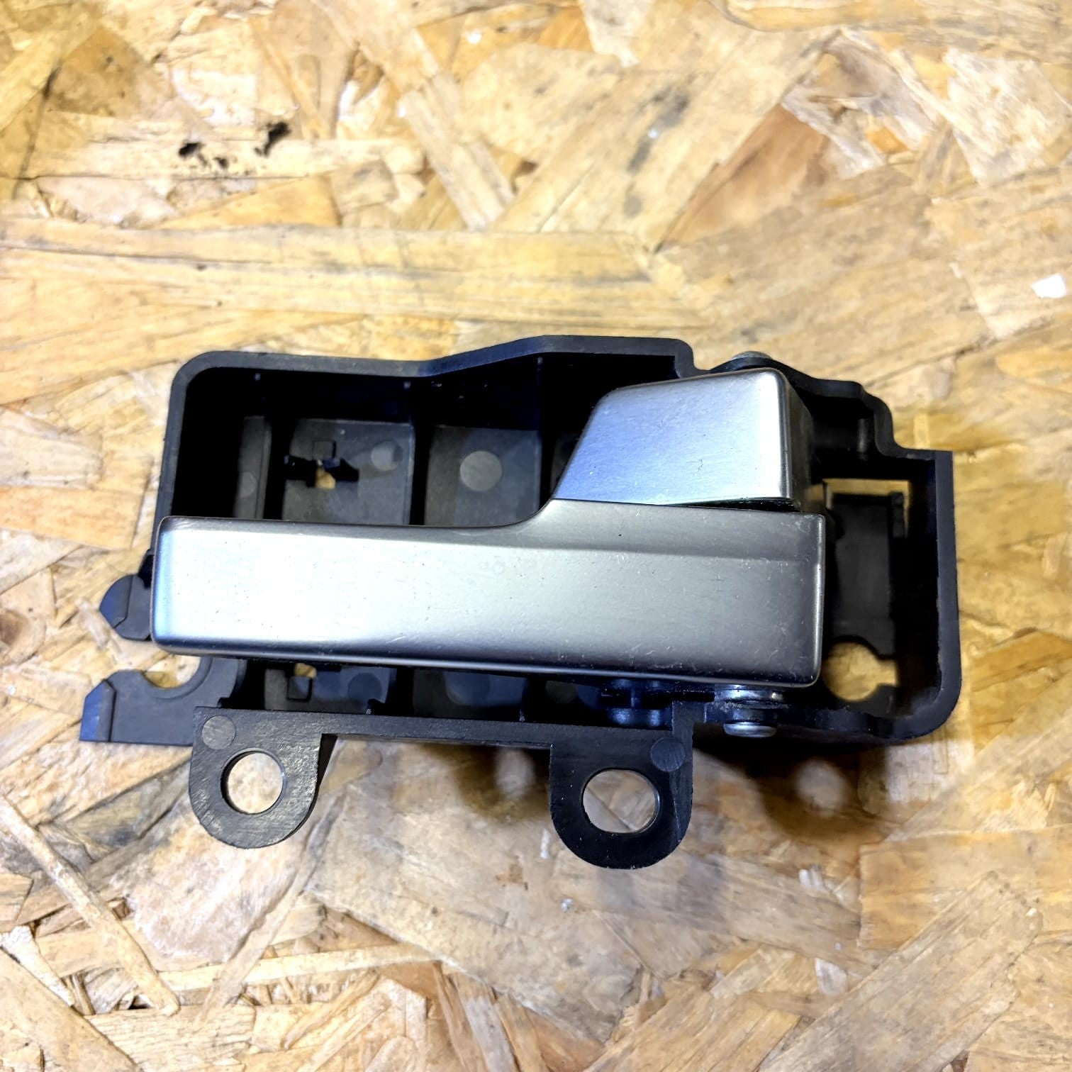 3M51R22600BB DRIVER REAR INTERIOR HANDLE/82314/177278 FOR FORD FOCUS BERLINA