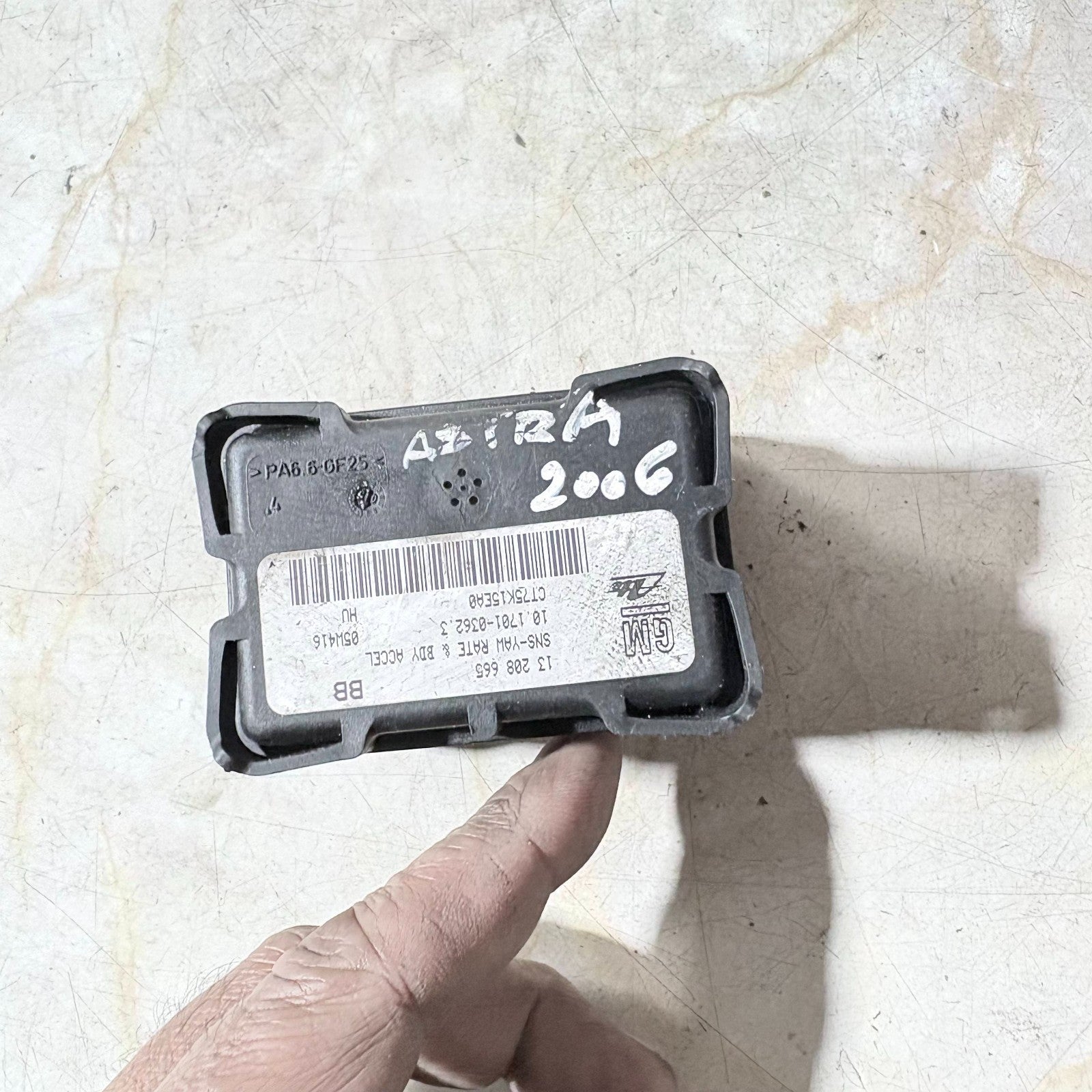 Opel Astra H VXR Yaw rate sensor 13 208 665 2006