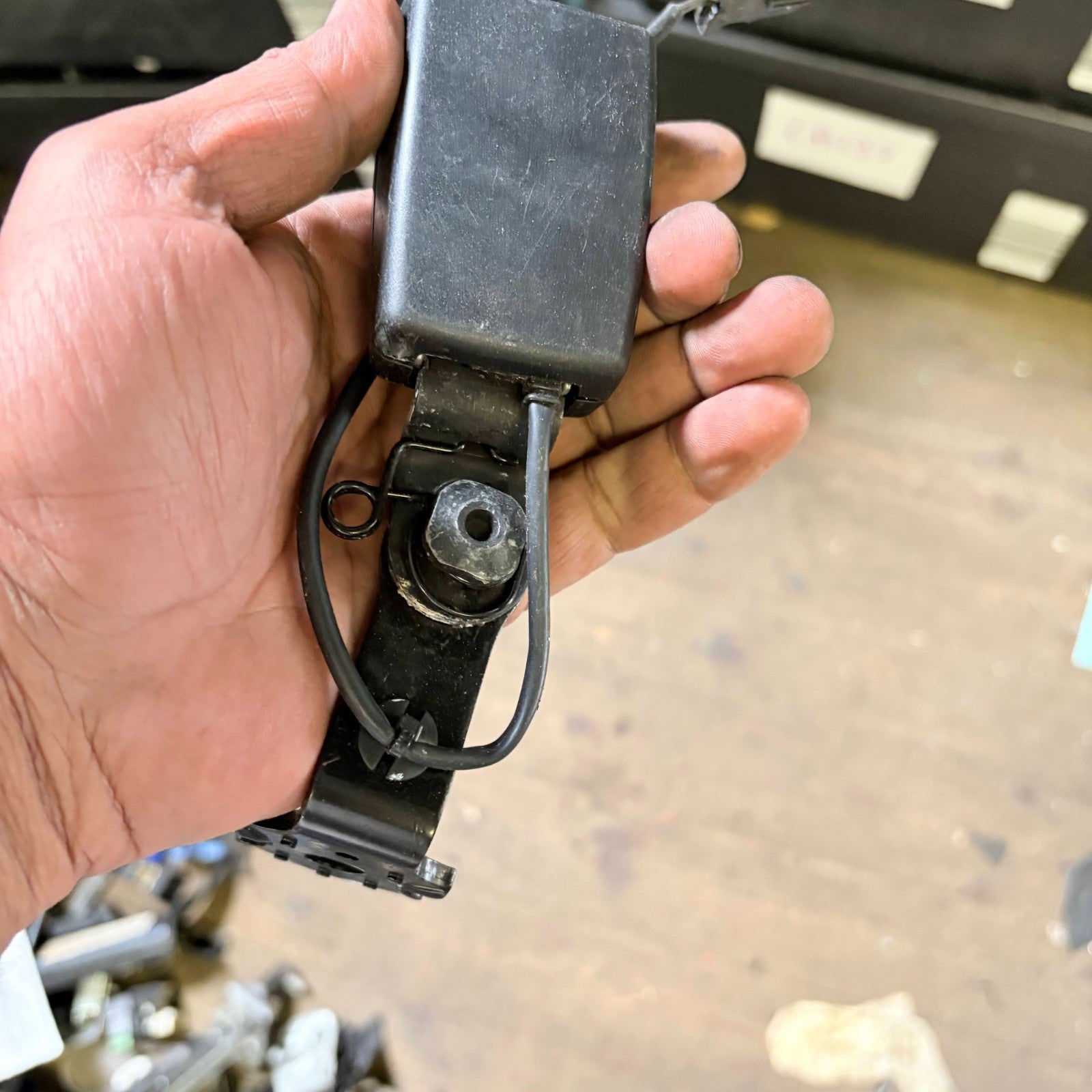 Audi A1 2006 8X Rear Right Seat Belt Buckle 8X0857739C