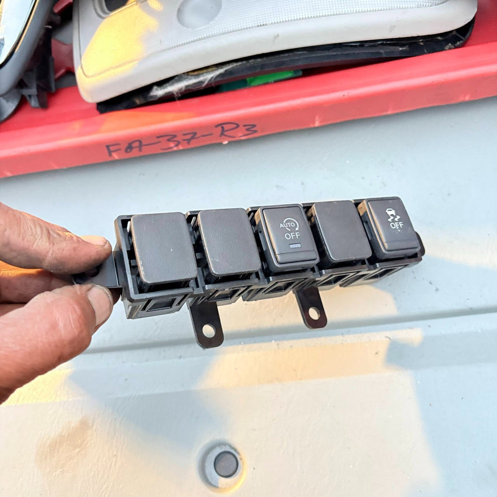 NISSAN PULSAR 2015 TRACTION CONTROL BUTTON SWITCH PANEL
