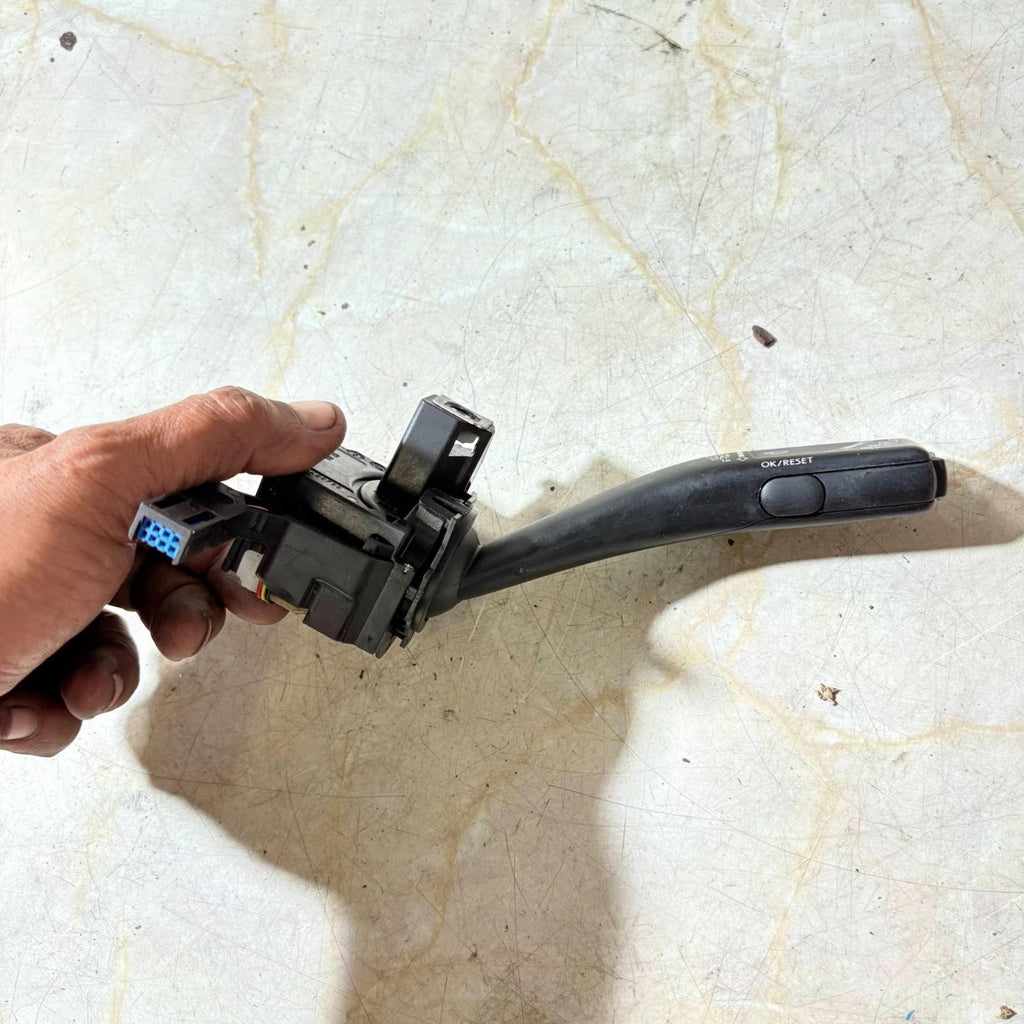 SEAT LEON WINDSHIEL WIPER SWITCH 1KO953519J 2006-2009