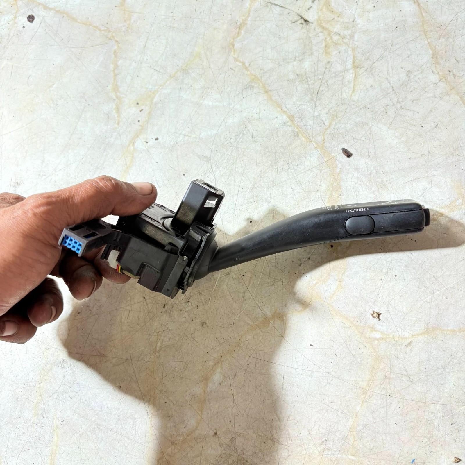SEAT LEON WINDSHIEL WIPER SWITCH 1KO953519J 2006-2009