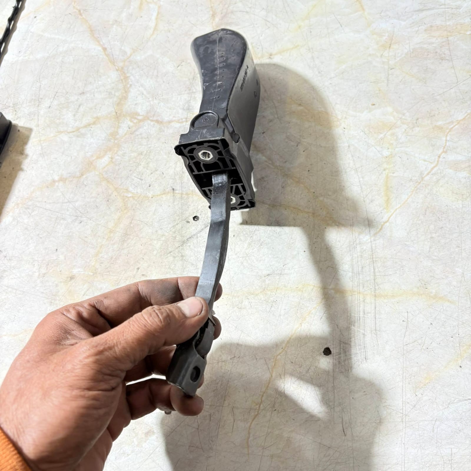 SKODA OCTAVIA MK3 PASSENGER FRONT DOOR CHECK STRAP 5E0837267A NSF