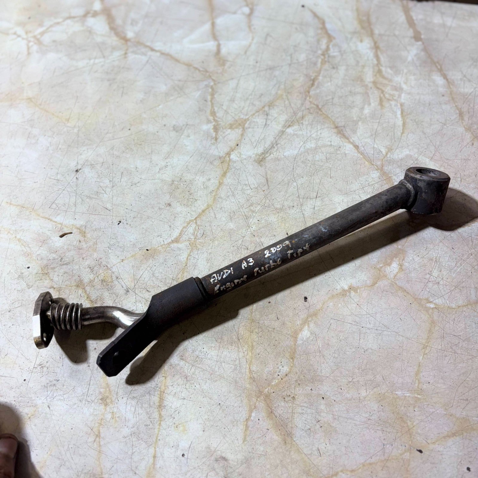Audi A3 8P Turbo Bracket Support Oil Return Pipe 2009