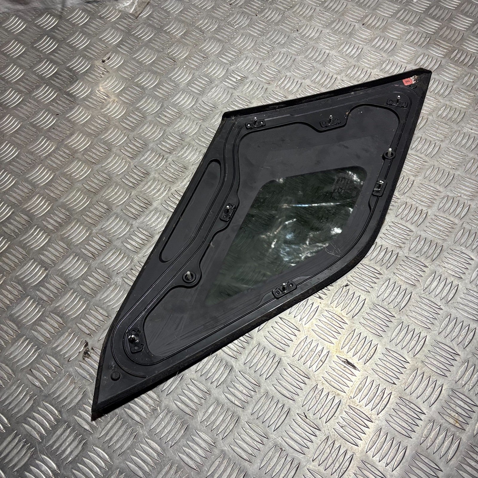 2016-2019 SSANGYONG TIVOLI Quarter Window Glass Rear Right Side