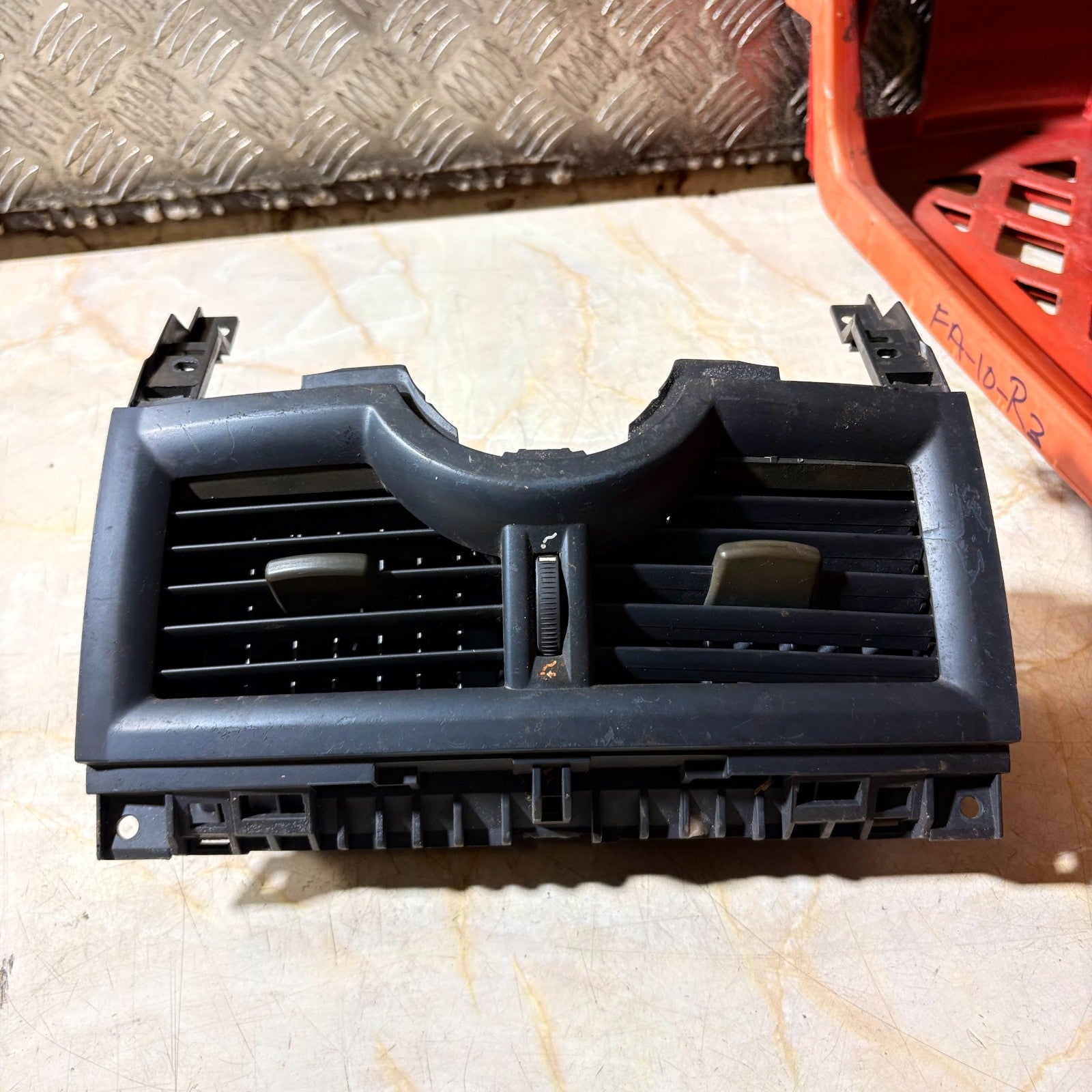 A1026774 Air Nozzle Ventilation Grille Renault Megan