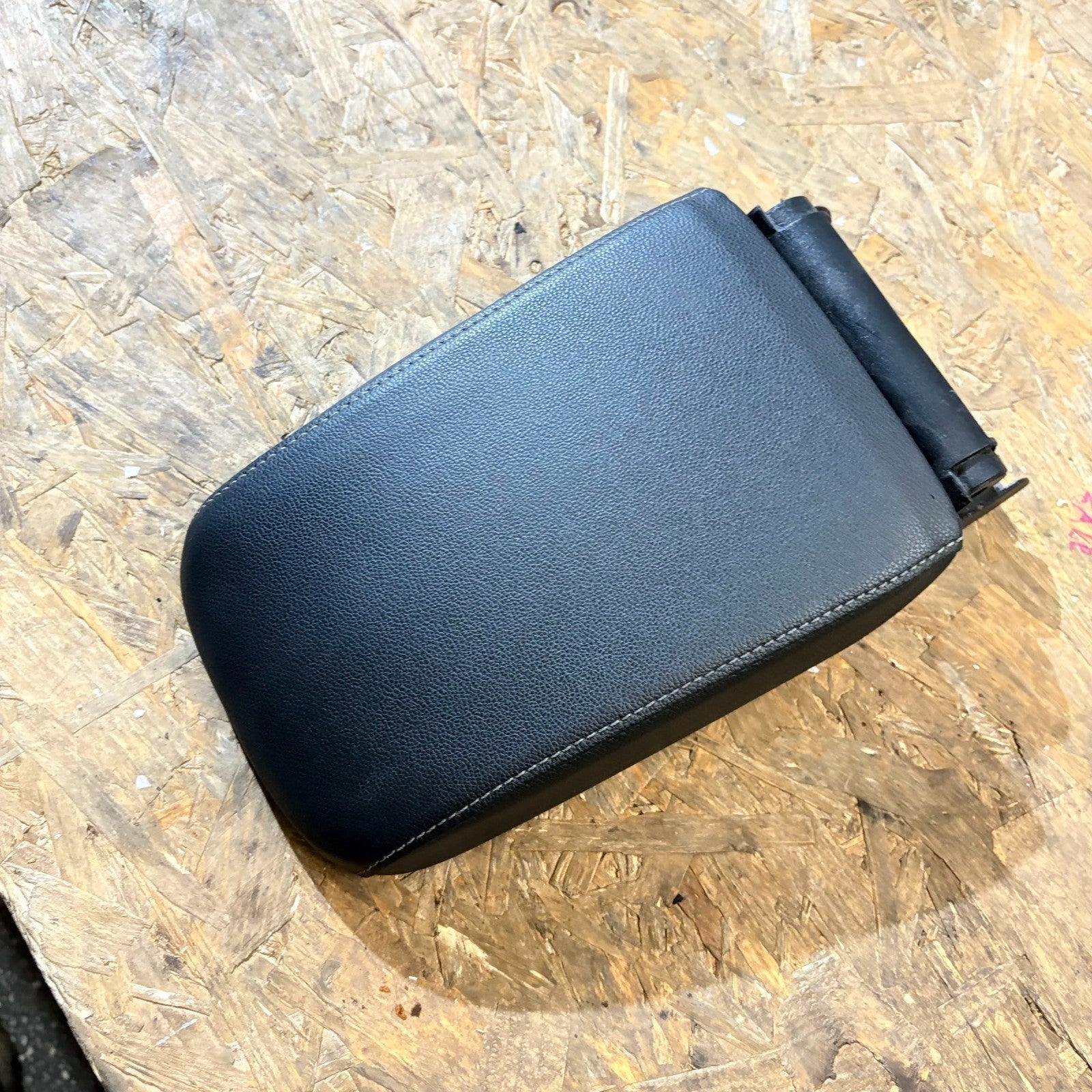 Kia Sportage Mk4 QL 2016-2021 Centre Armrest Lid Black Console