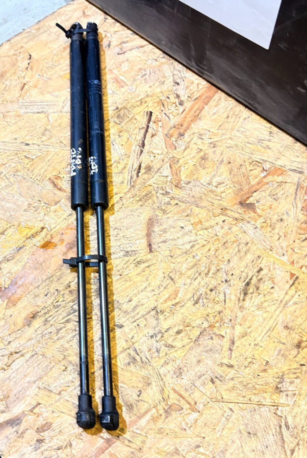 2012-2018 Fiat Punto Tailgate Hatch Struts Pair