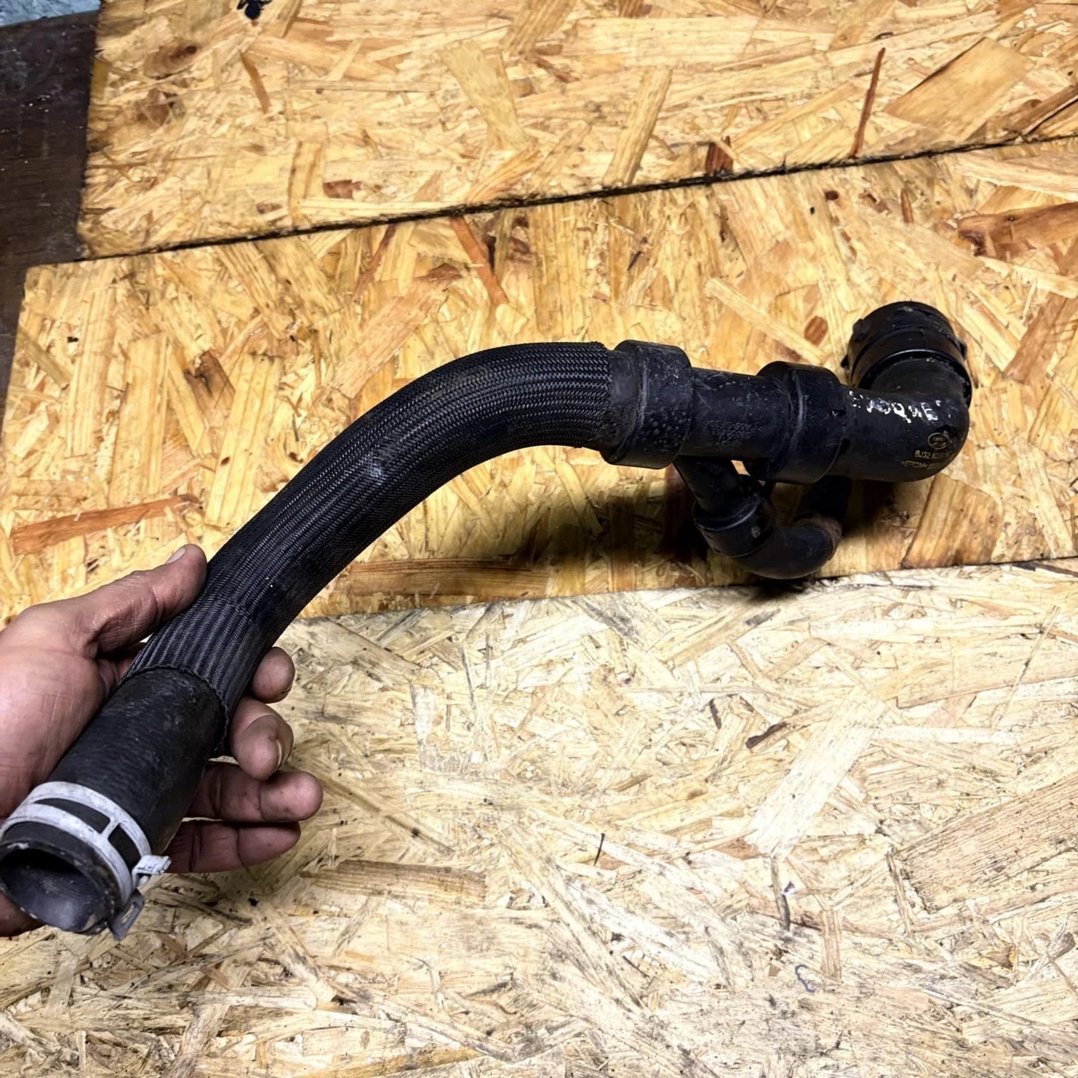 Range Rover Evoque L538 2.2 Diesel 2011-2015 Coolant Hose Pipe BJ32-8285-BC