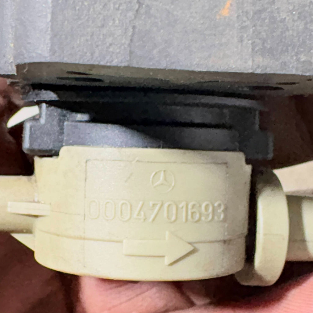 MERCEDES FUEL PETROLREGENERATION PURGE VALVE 0004701693 2000-2002