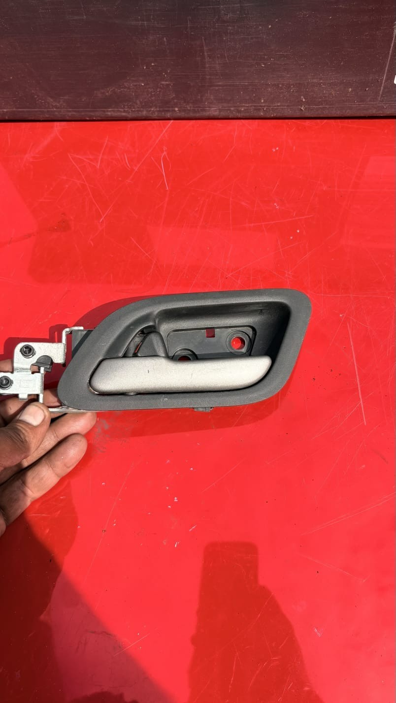 HONDA FR-V BE NSR Left Rear Internal Opening Handle 2005