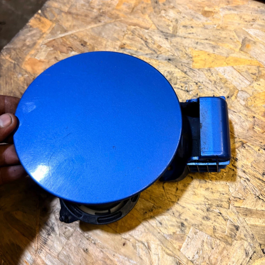 KIA RIO FUEL FILLER FLAP AND CAP COVER 05-11
