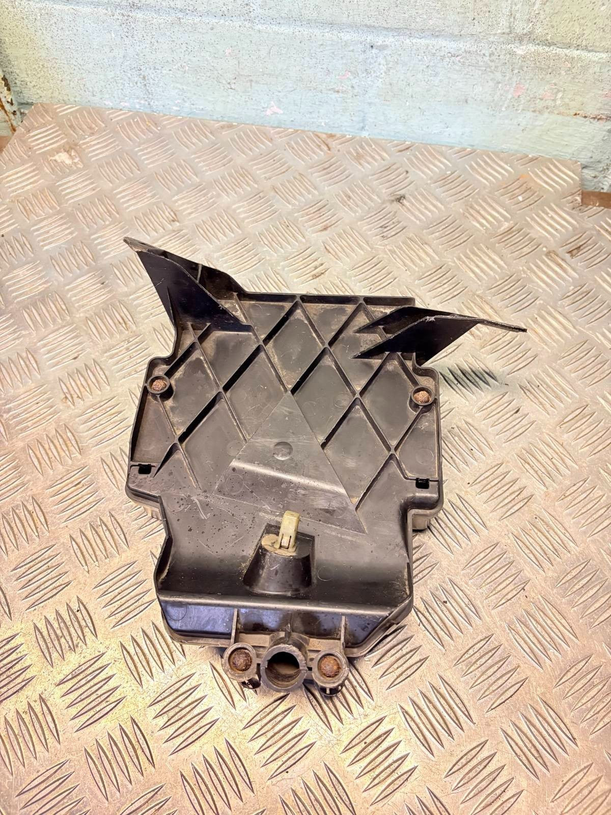 FORD MONDEO FUSE RELAY BOX 2.0 DIESEL MK5 2003