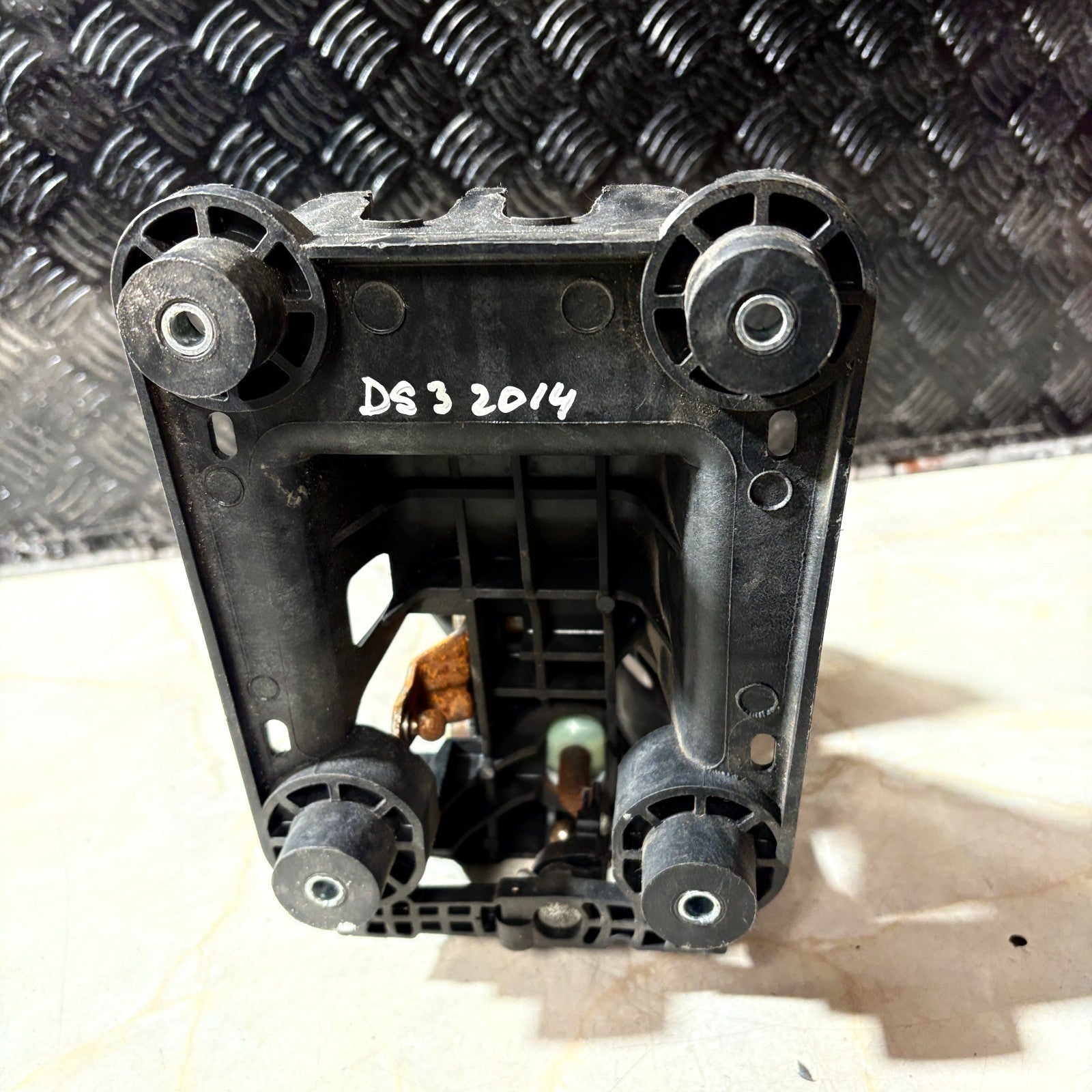 Citroen DS3 2010-2015 5 Speed Manual Gearstick Shifter Selector 9676190280
