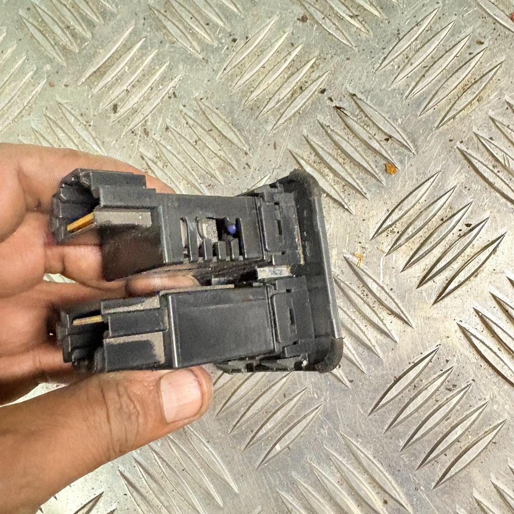MITSUBISHI SHOGUN HEADLIGHT SWITCH CONTROL ADJUST SWITCH