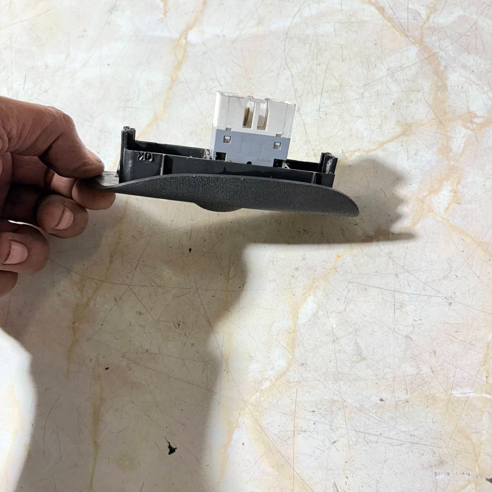 Left Front Window Regulator Switch for FIAT MULTIPLA 2004-2010