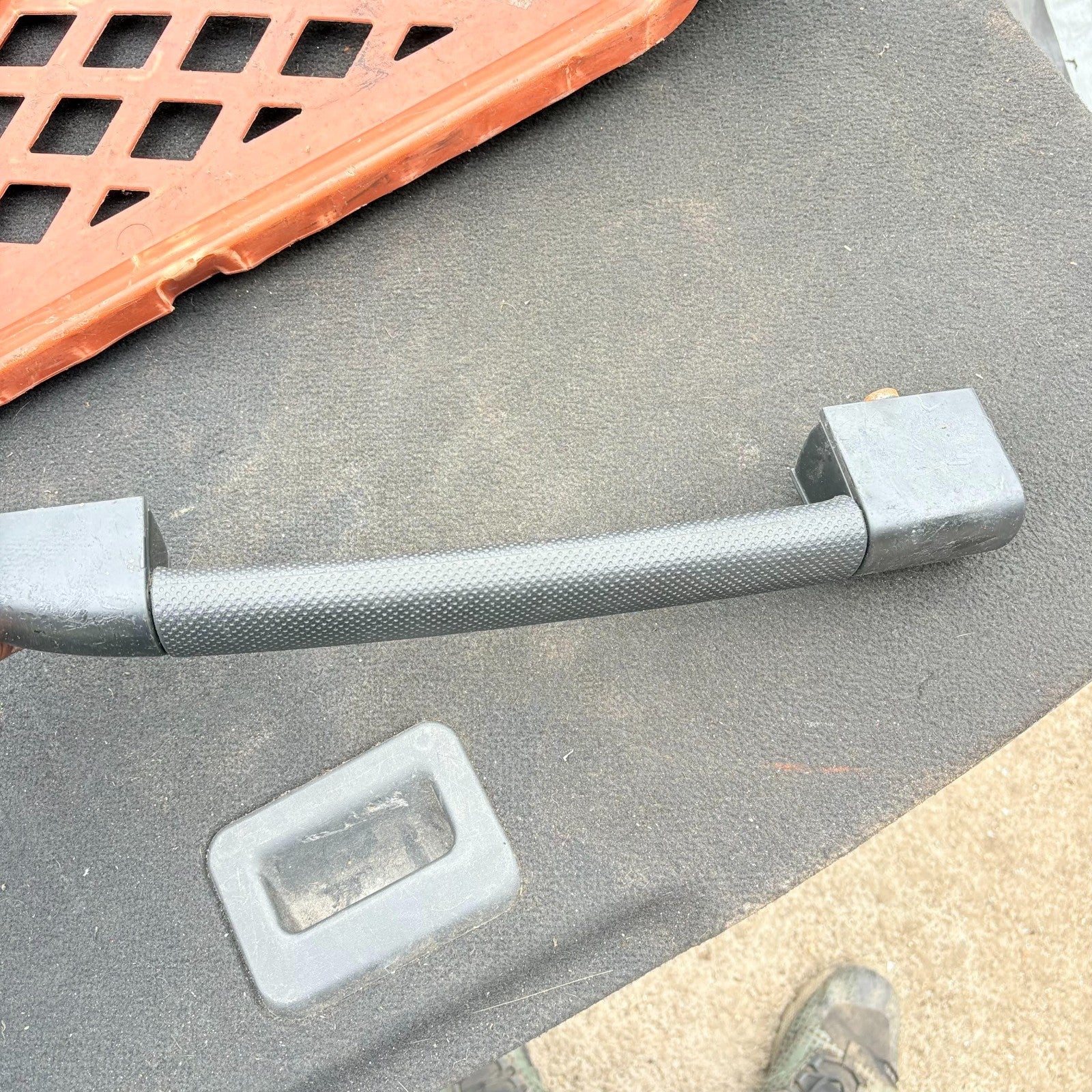 VW NEW BEETLE 2000-2010 LEFT PASSENGER SIDE ROOF INTERIOR GRAB HANDLE TRIM