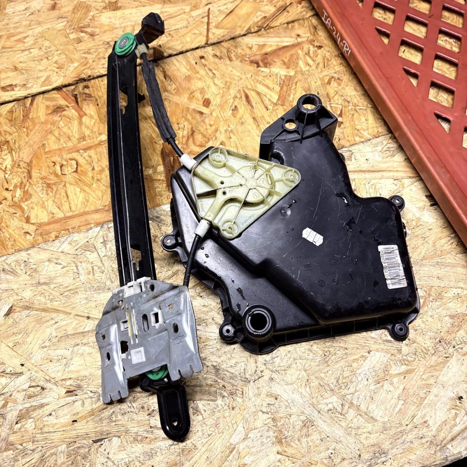 SEAT Leon Mk2 1P1 2006-2013 Rear Left Window Regulator 1P0839401A
