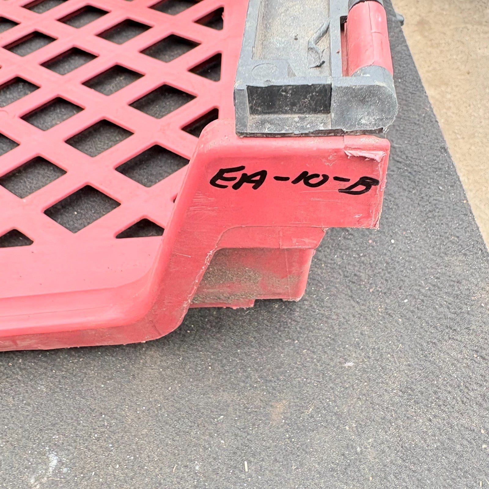 TOYOTA Prius 4 generation (XW50) (2015-2023) Expansion Tank
