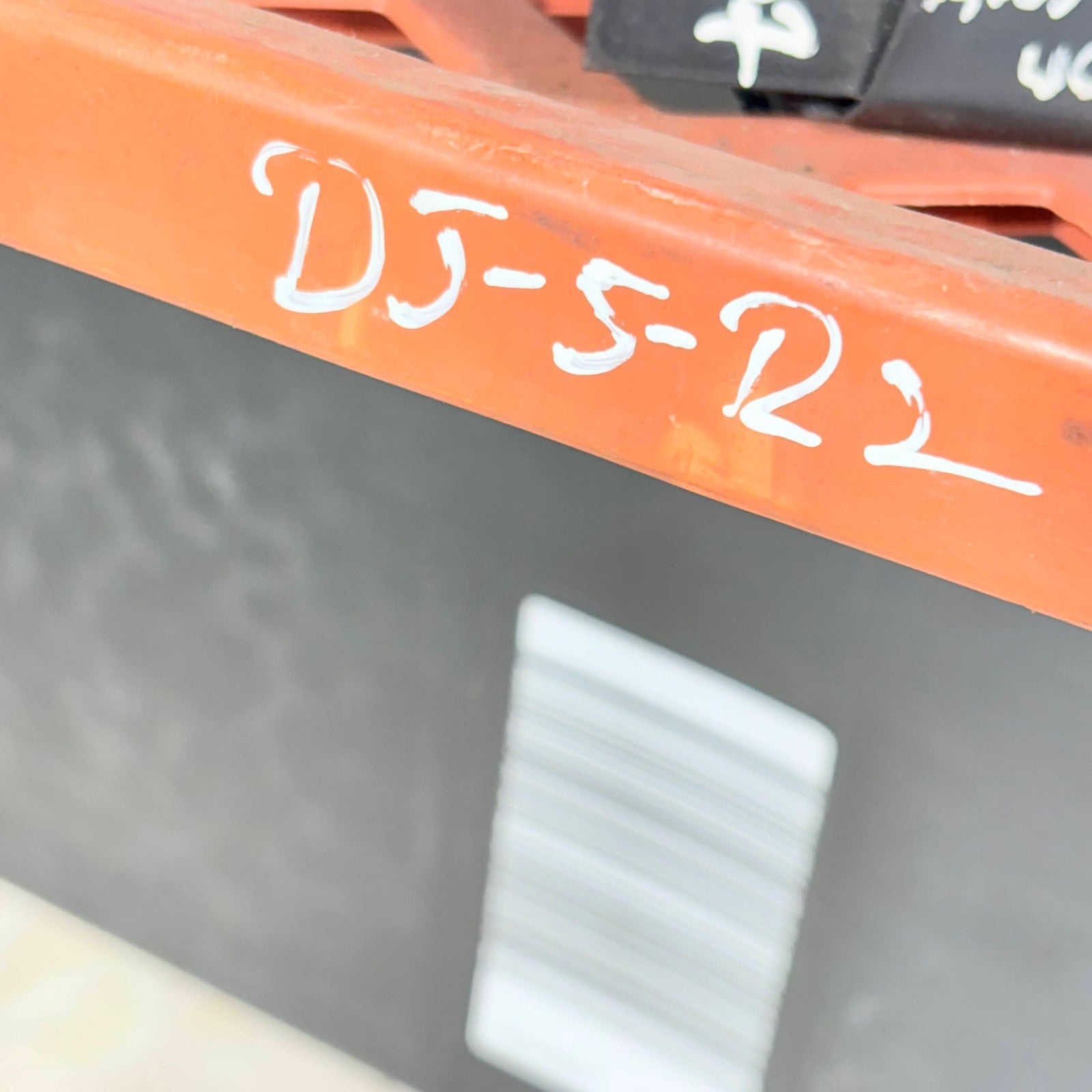 NISSAN PRIMERA FUSE BOX 24350-AV700 2001-2008