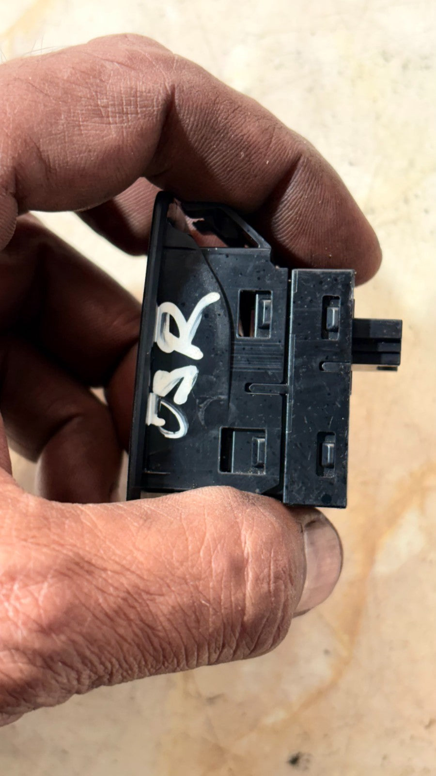 BMW 2019 WINDOW SWITCH DRIVER REAR RIGHT SIDE 9208106