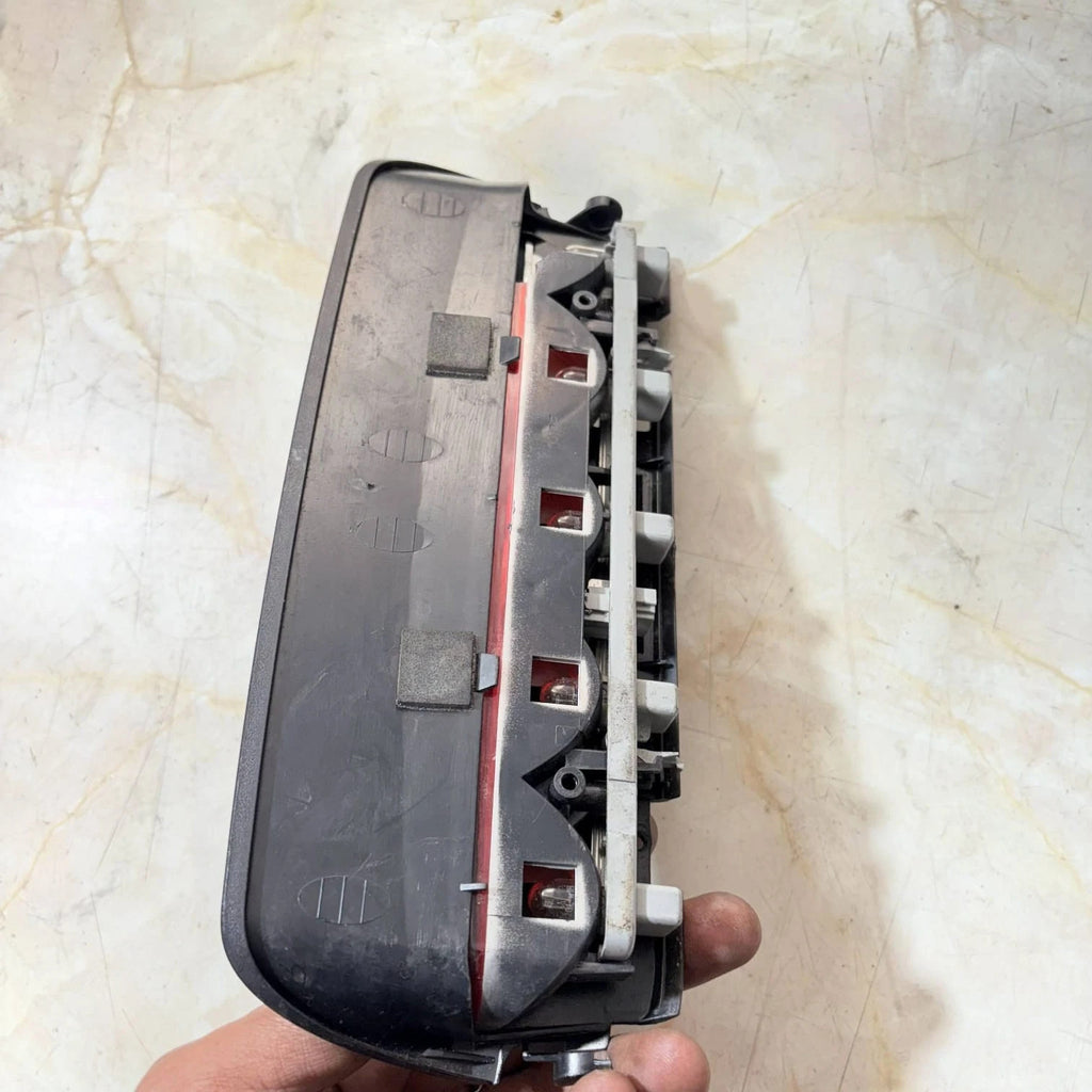 Citroen C3 C4 C5 Berlingo 2008-2018 Rear Central Third Brake Light E25048