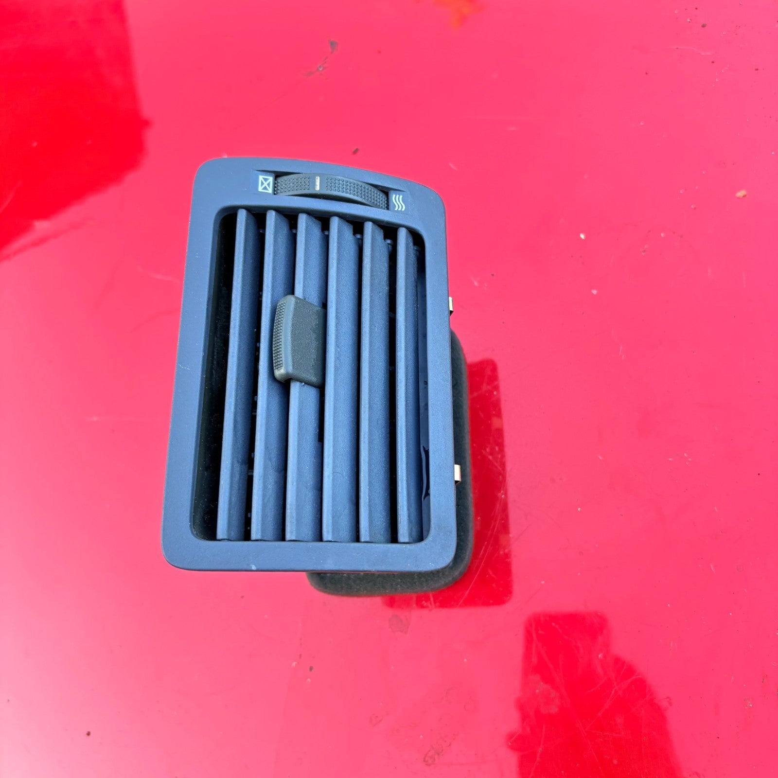 Kia Carens 2004 Dash Vent (Air Vent Grille) 0K2EZ6491X Driver Front Right Side