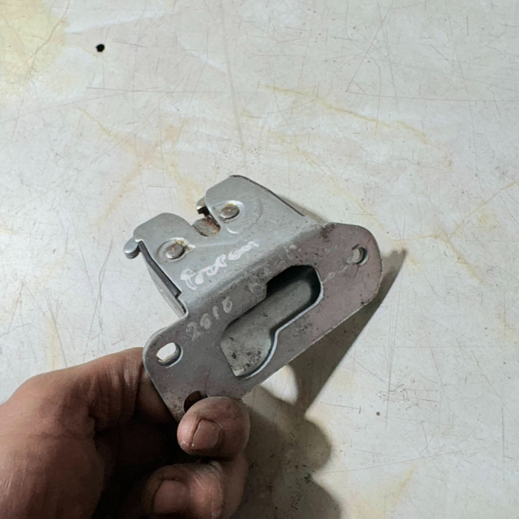 PROTON GEN-2 2010 5DR REAR TAILGATE BOOT LOCK CATCH