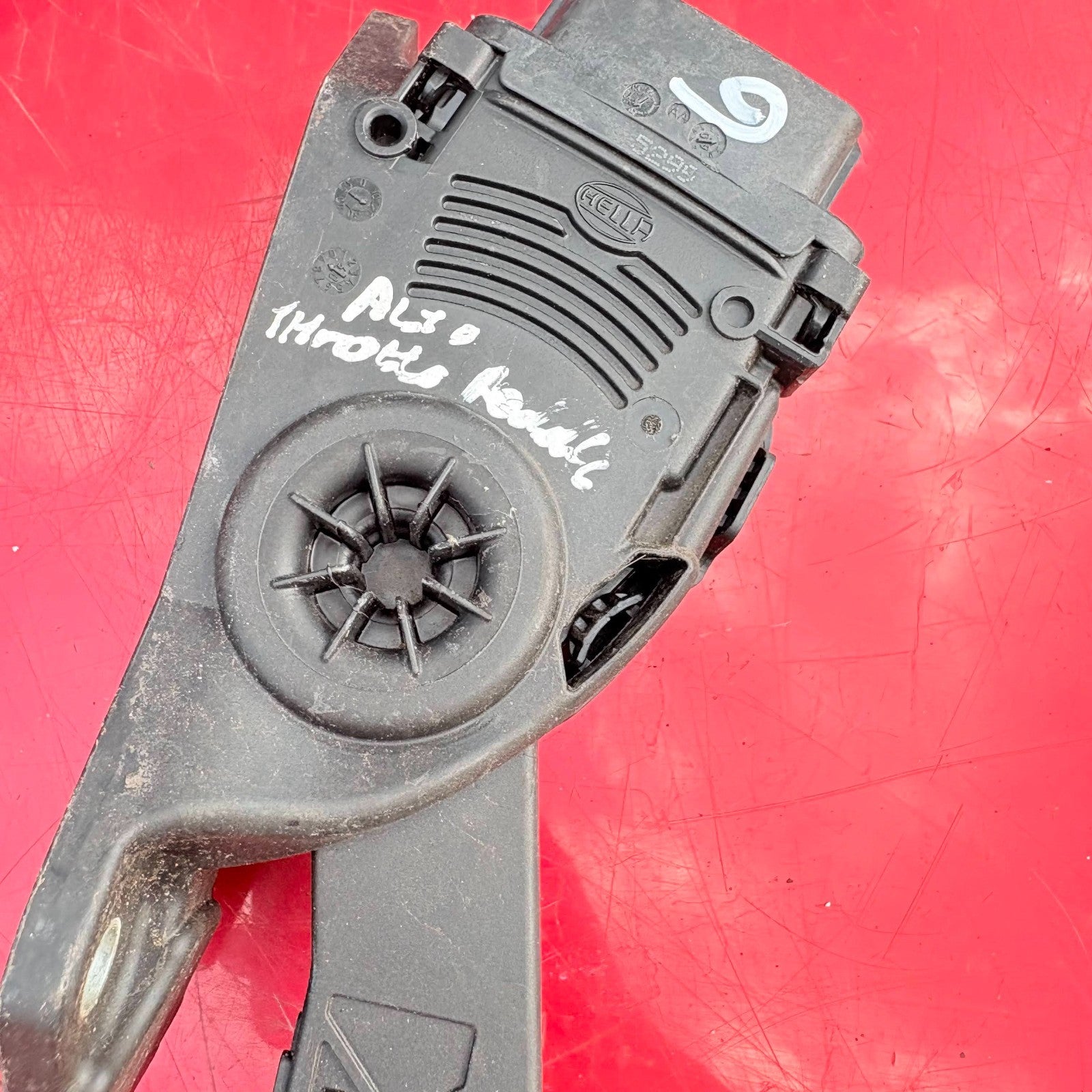 SUZUKI ALTO ACCELERATOR PEDAL THROTTLE PEDAL 49400-68K40 2009-2014 Pixo