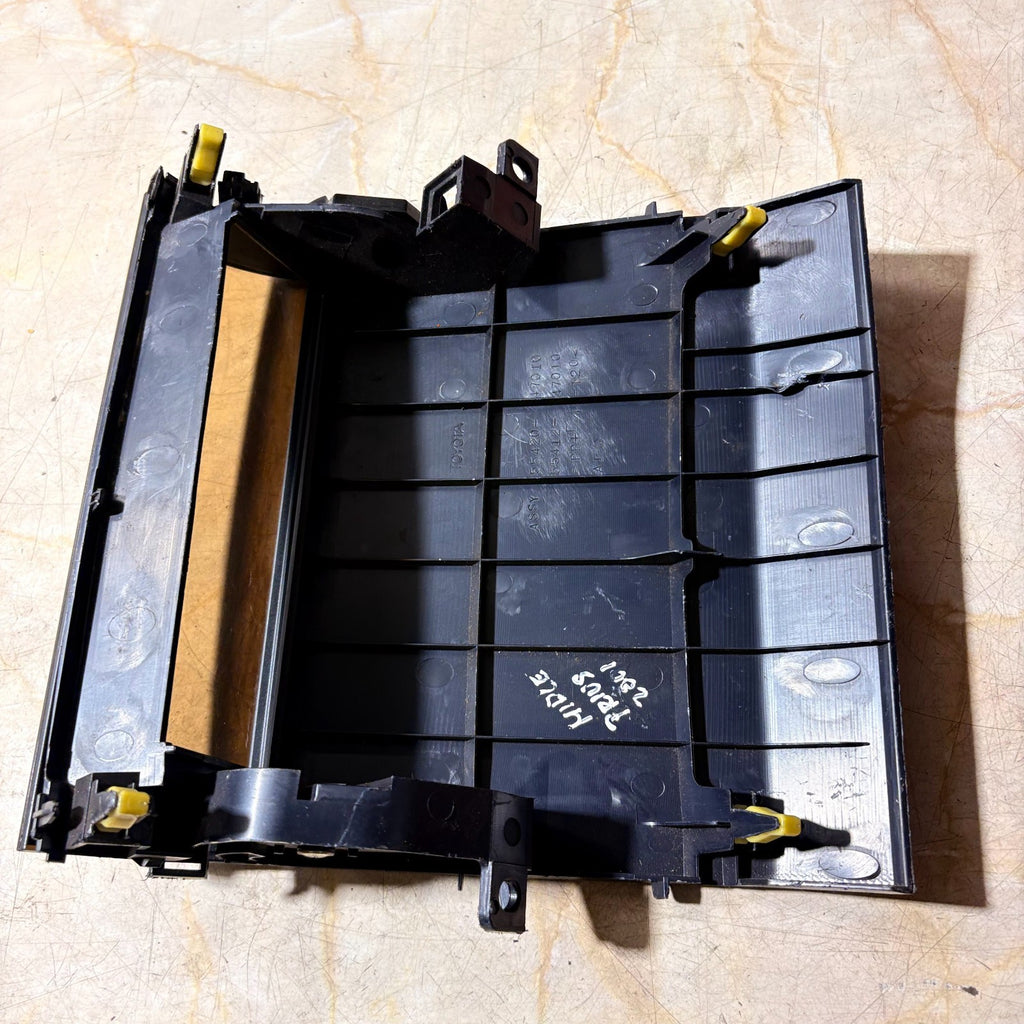 Toyota Prius MK2 XW20 2004-2009 1.5 Hybrid Centre Dash Storage Trim 55420-47010