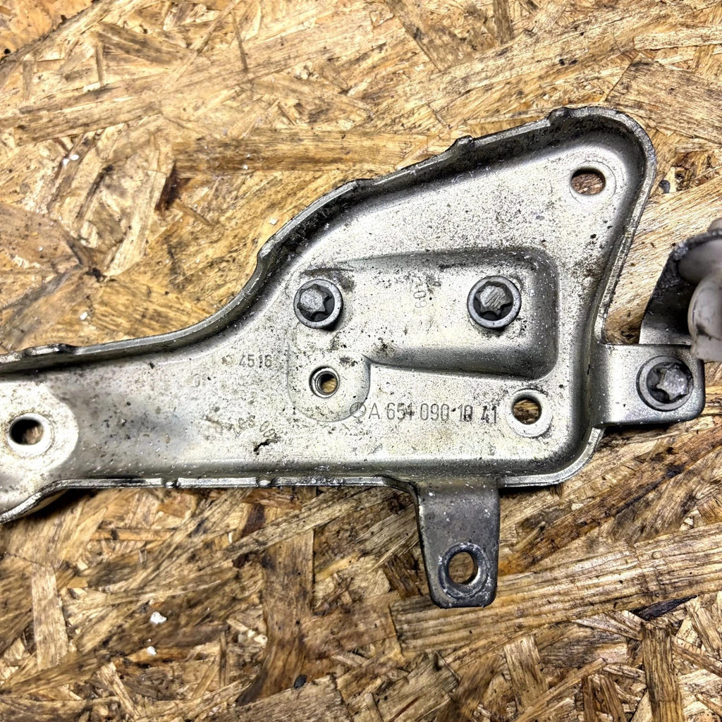 MERCEDES E-CLASS W212 C220 EGR VALVE MOUNT SUPPORT BRACKET A6510901041