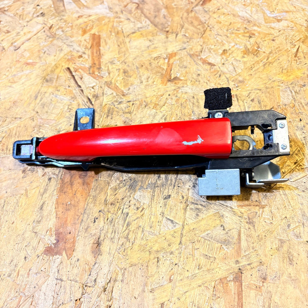 MAZDA 2 EXTERIOR DOOR HANDLE DRIVERS FRONT RIGHT SIDE 2007-2014
