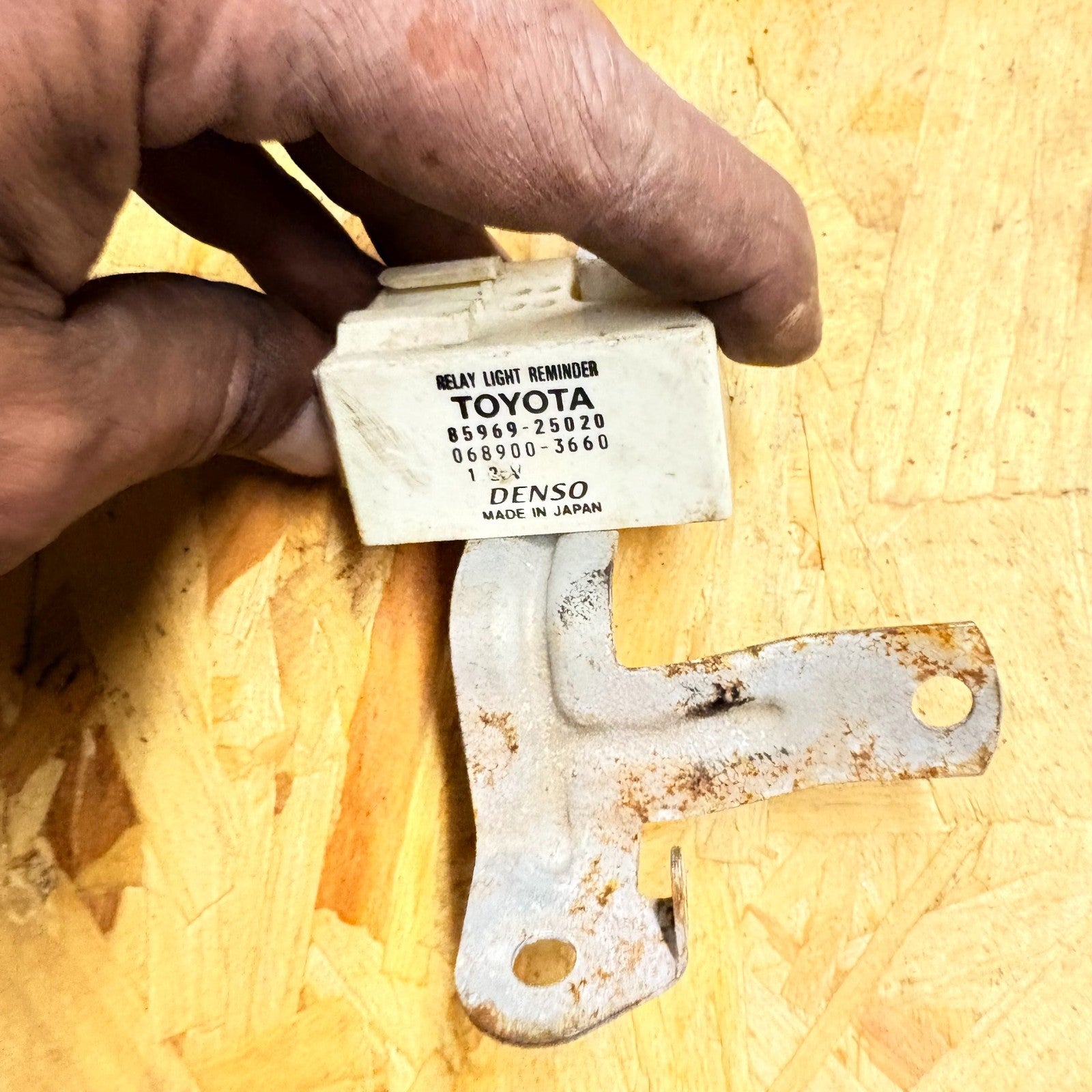 Toyota Dyna 2009 Headlight Reminder Relay 85969-25020